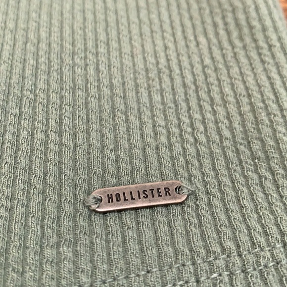 Hollister Short Sleeve Crop Shirt Size S - Picture 8 of 8